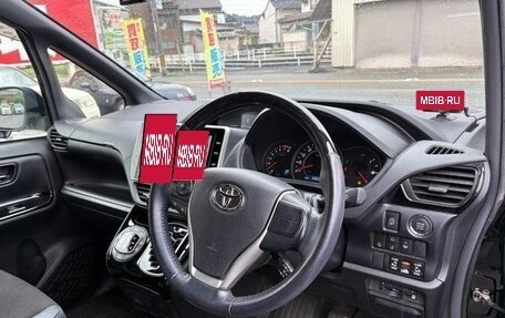 Toyota Noah III, 2021 год, 2 145 000 рублей, 12 фотография