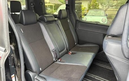 Toyota Noah III, 2021 год, 2 145 000 рублей, 16 фотография