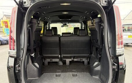 Toyota Noah III, 2021 год, 2 145 000 рублей, 21 фотография