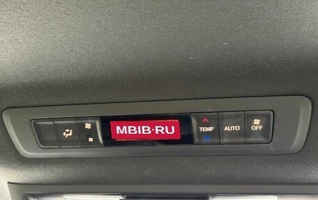 Toyota Noah III, 2021 год, 2 145 000 рублей, 30 фотография