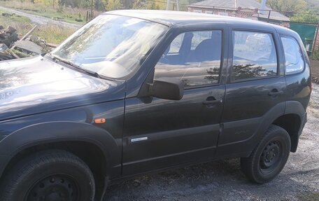 Chevrolet Niva I рестайлинг, 2011 год, 400 000 рублей, 5 фотография