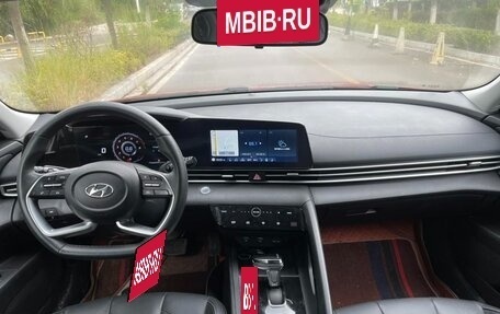 Hyundai Elantra, 2022 год, 1 332 000 рублей, 8 фотография