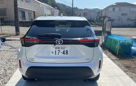 Toyota Yaris Cross, 2023 год, 1 730 000 рублей, 3 фотография