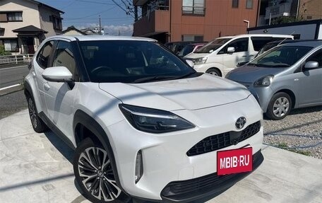 Toyota Yaris Cross, 2023 год, 1 730 000 рублей, 6 фотография
