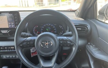 Toyota Yaris Cross, 2023 год, 1 730 000 рублей, 16 фотография