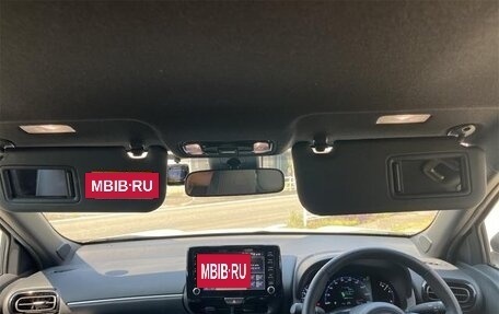 Toyota Yaris Cross, 2023 год, 1 730 000 рублей, 11 фотография