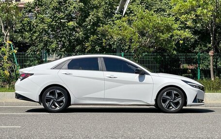 Hyundai Elantra, 2022 год, 1 347 000 рублей, 4 фотография