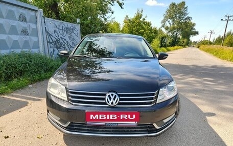 Volkswagen Passat B7, 2011 год, 990 000 рублей, 2 фотография