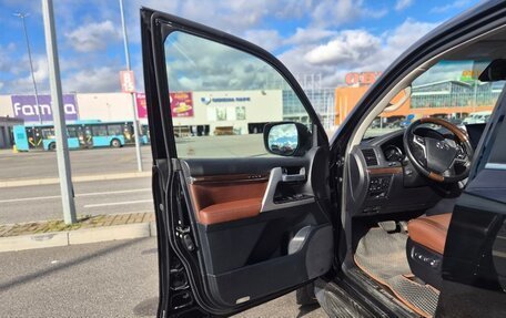 Toyota Land Cruiser 200, 2020 год, 13 000 000 рублей, 11 фотография