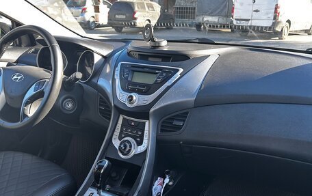 Hyundai Elantra V, 2011 год, 850 000 рублей, 8 фотография