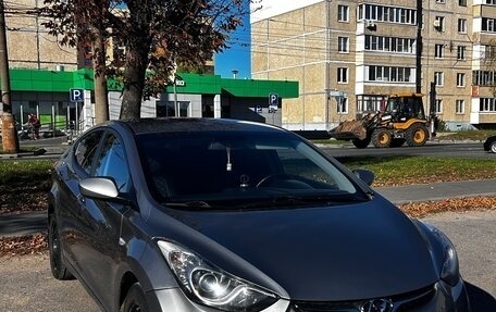 Hyundai Elantra V, 2011 год, 850 000 рублей, 2 фотография