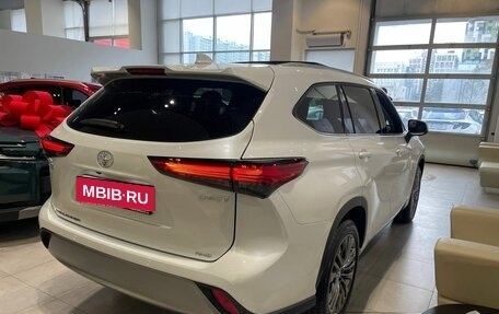 Toyota Highlander, 2026 год, 6 100 000 рублей, 4 фотография
