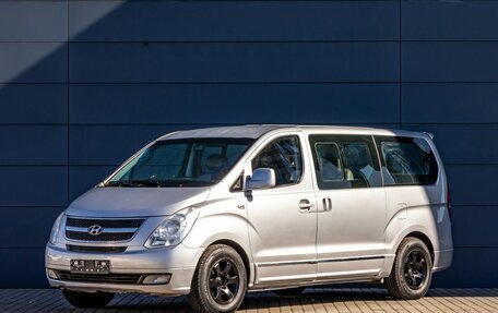 Hyundai Grand Starex Grand Starex I рестайлинг 2, 2010 год, 1 595 000 рублей, 1 фотография