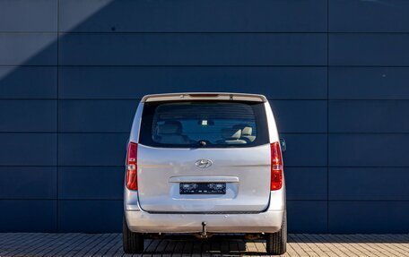 Hyundai Grand Starex Grand Starex I рестайлинг 2, 2010 год, 1 595 000 рублей, 5 фотография