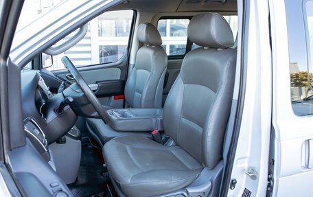 Hyundai Grand Starex Grand Starex I рестайлинг 2, 2010 год, 1 595 000 рублей, 13 фотография