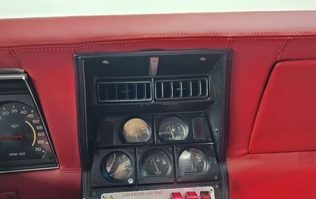 Chevrolet Corvette C3, 1979 год, 10 700 000 рублей, 13 фотография