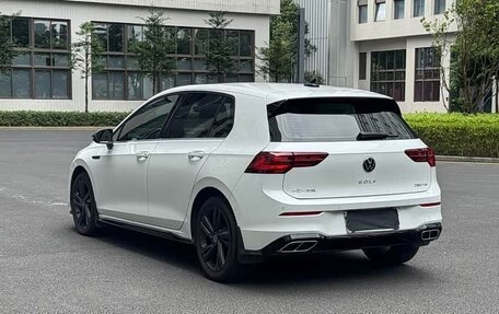 Volkswagen Golf VIII, 2022 год, 1 930 000 рублей, 4 фотография