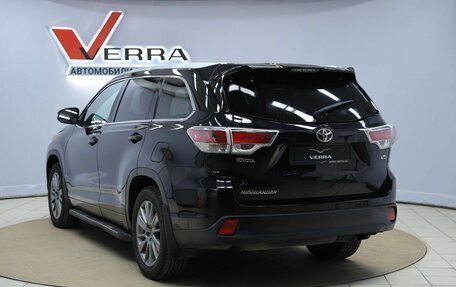 Toyota Highlander III, 2015 год, 2 990 000 рублей, 7 фотография
