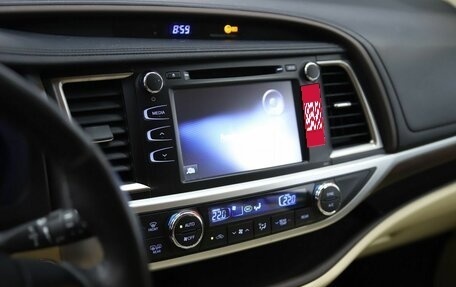 Toyota Highlander III, 2015 год, 2 990 000 рублей, 14 фотография