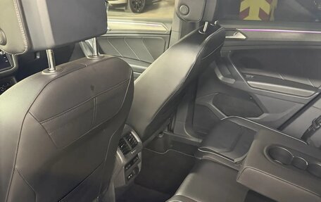 Volkswagen Tiguan II, 2021 год, 3 990 000 рублей, 7 фотография