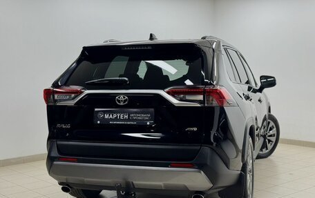 Toyota RAV4, 2021 год, 3 650 000 рублей, 6 фотография