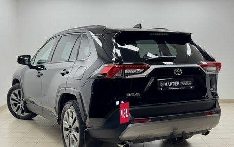 Toyota RAV4, 2021 год, 3 650 000 рублей, 4 фотография