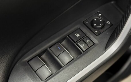 Toyota RAV4, 2021 год, 3 650 000 рублей, 17 фотография