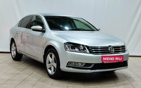 Volkswagen Passat B7, 2012 год, 990 000 рублей, 3 фотография