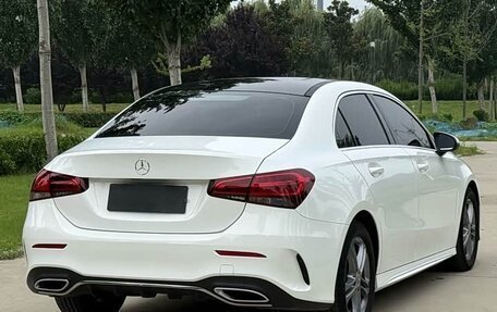 Mercedes-Benz A-Класс, 2022 год, 1 850 000 рублей, 6 фотография