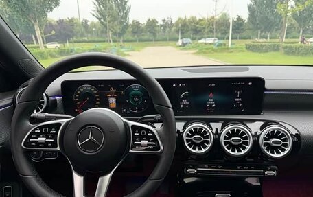 Mercedes-Benz A-Класс, 2022 год, 1 850 000 рублей, 9 фотография