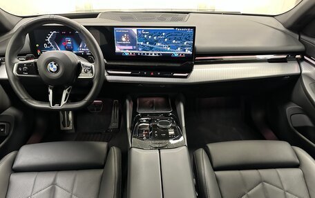 BMW 5 серия, 2023 год, 6 999 000 рублей, 20 фотография