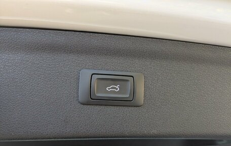Audi Q3, 2018 год, 2 095 000 рублей, 17 фотография