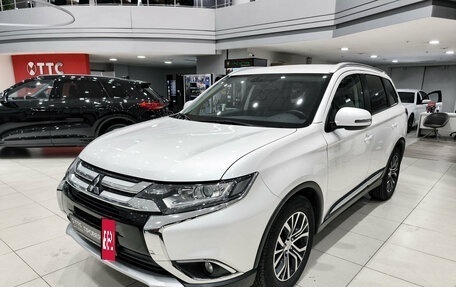 Mitsubishi Outlander III рестайлинг 3, 2016 год, 2 250 000 рублей, 5 фотография