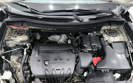 Mitsubishi Outlander III рестайлинг 3, 2016 год, 2 250 000 рублей, 13 фотография