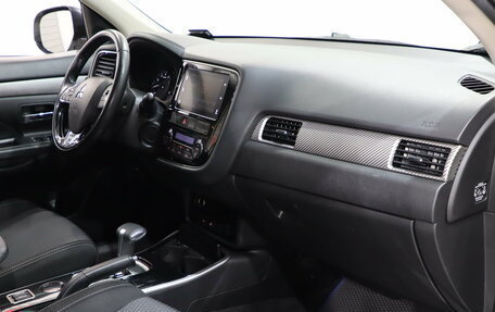 Mitsubishi Outlander III рестайлинг 3, 2018 год, 1 750 000 рублей, 9 фотография
