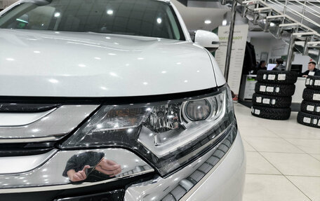 Mitsubishi Outlander III рестайлинг 3, 2016 год, 2 250 000 рублей, 21 фотография