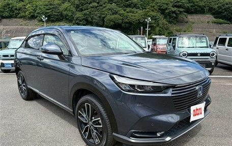 Honda Vezel, 2022 год, 1 900 008 рублей, 3 фотография