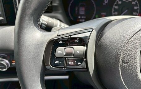 Honda Vezel, 2022 год, 1 900 008 рублей, 13 фотография