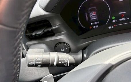 Honda Vezel, 2022 год, 1 900 008 рублей, 24 фотография