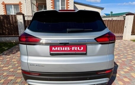 Geely Atlas, 2023 год, 2 090 000 рублей, 3 фотография