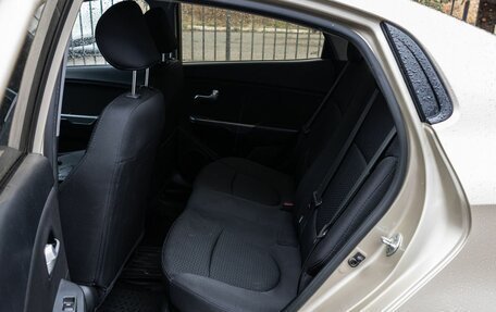 KIA Rio III рестайлинг, 2015 год, 1 085 000 рублей, 14 фотография