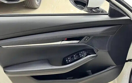 Mazda 3, 2023 год, 1 585 002 рублей, 17 фотография
