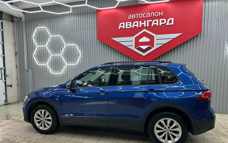 Volkswagen Tiguan II, 2019 год, 2 592 000 рублей, 4 фотография