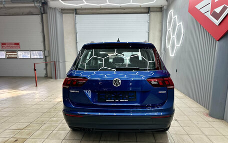 Volkswagen Tiguan II, 2019 год, 2 592 000 рублей, 7 фотография
