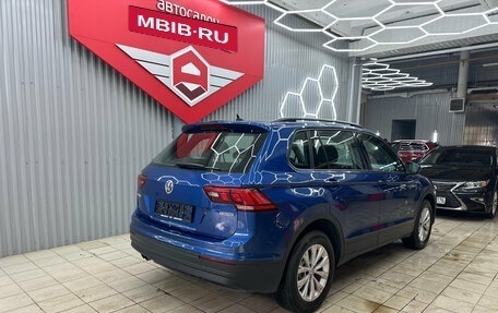 Volkswagen Tiguan II, 2019 год, 2 592 000 рублей, 8 фотография