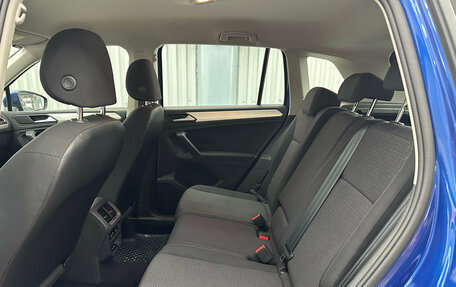 Volkswagen Tiguan II, 2019 год, 2 592 000 рублей, 23 фотография