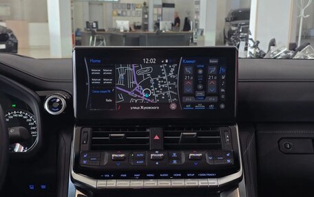 Toyota Land Cruiser, 2024 год, 12 700 000 рублей, 9 фотография
