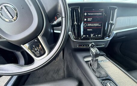 Volvo S90 II рестайлинг, 2021 год, 3 500 000 рублей, 2 фотография