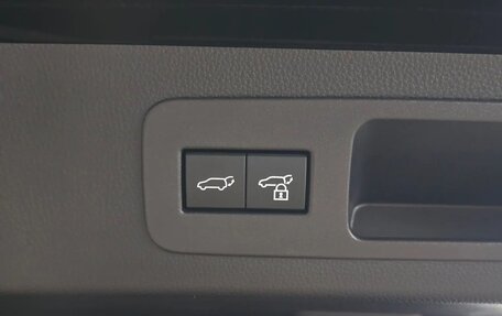 Toyota Land Cruiser, 2024 год, 12 700 000 рублей, 18 фотография