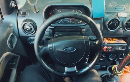 Ford Fusion I, 2004 год, 400 000 рублей, 3 фотография
